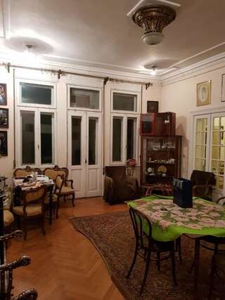 Проживание в семье Historical villa in Victory Square, Bucharest Бухарест Двухместный номер Делюкс с 1 кроватью-3